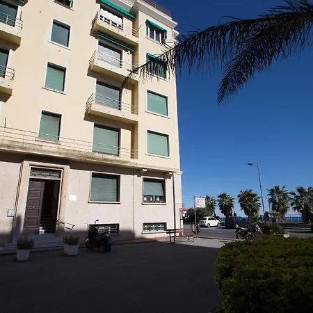 Bilocale A 20 Metri Dal Centro Storico E Dal Mare Varazze
